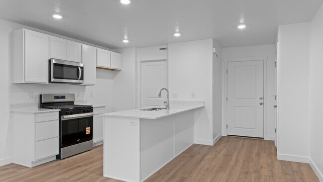 1776 E Albion Dr unit 1138, Salem, UT 84653 - photo 4