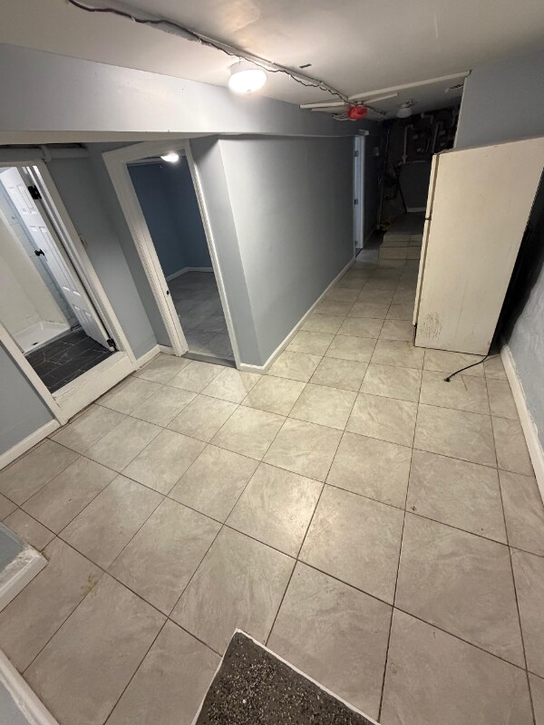 281 Hunterdon St unit basement, Newark, NJ 07103 - photo 3