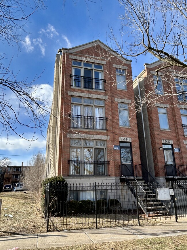 5644 S Prairie Ave Unit 1, Chicago, IL 60637