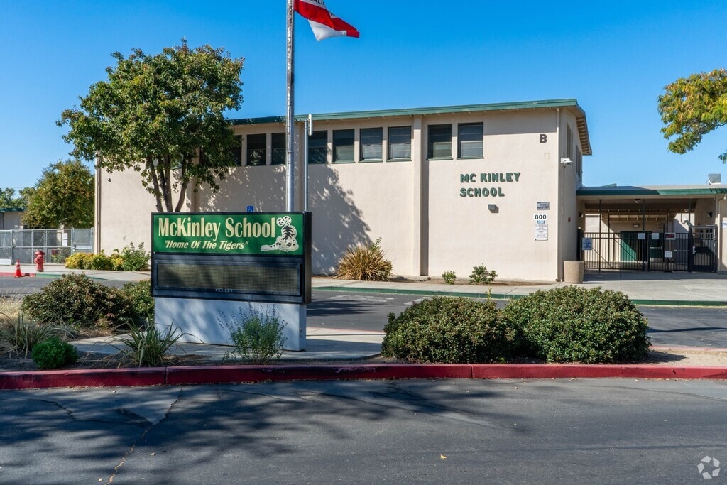 McKinley Elementary School serves students in the Tracy community.