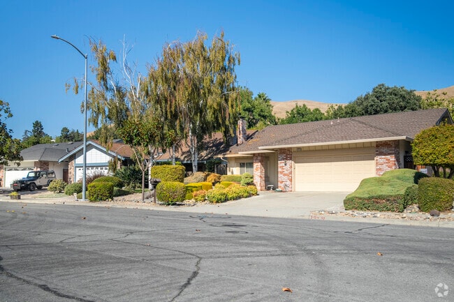 Homes in Kimber-Gomes mix modern, Mediterranean, and mid-century styles.