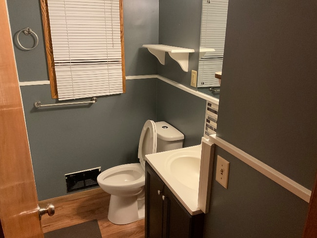 538 Van Buren Ave, Saint Paul, MN 55103 - photo 7