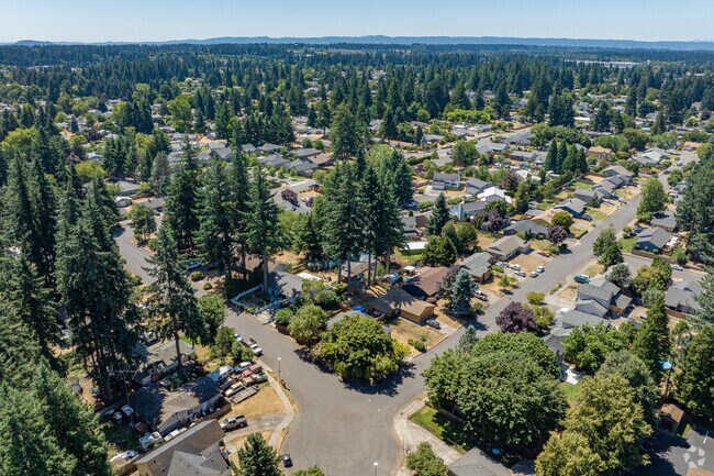 Burnt Bridge Creek offers a warm, welcoming atmosphere for residents.