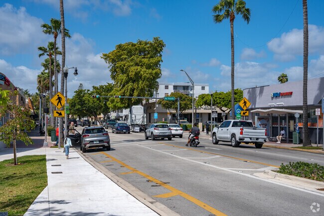 Traffic is typically light in Normandy Isle.