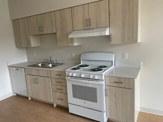 11108 SE Powell Blvd, Portland, OR 97266