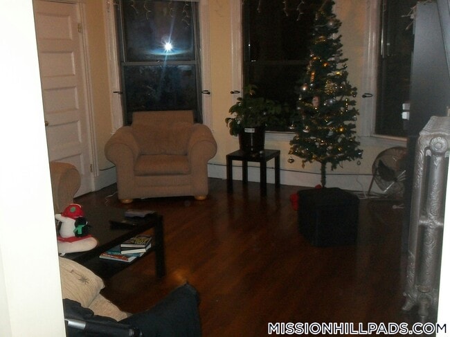 1526 Tremont St unit 3, Boston, MA 02120 - photo 2