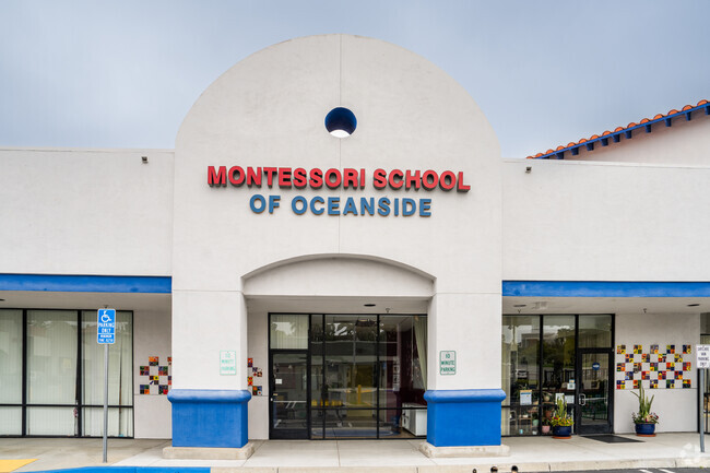 The parents are always welcome in the front of Montessori School of Oceanside