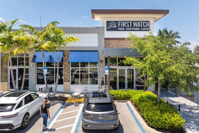 First Watch Restaurant near Longshore Lakes has great breakfast items.