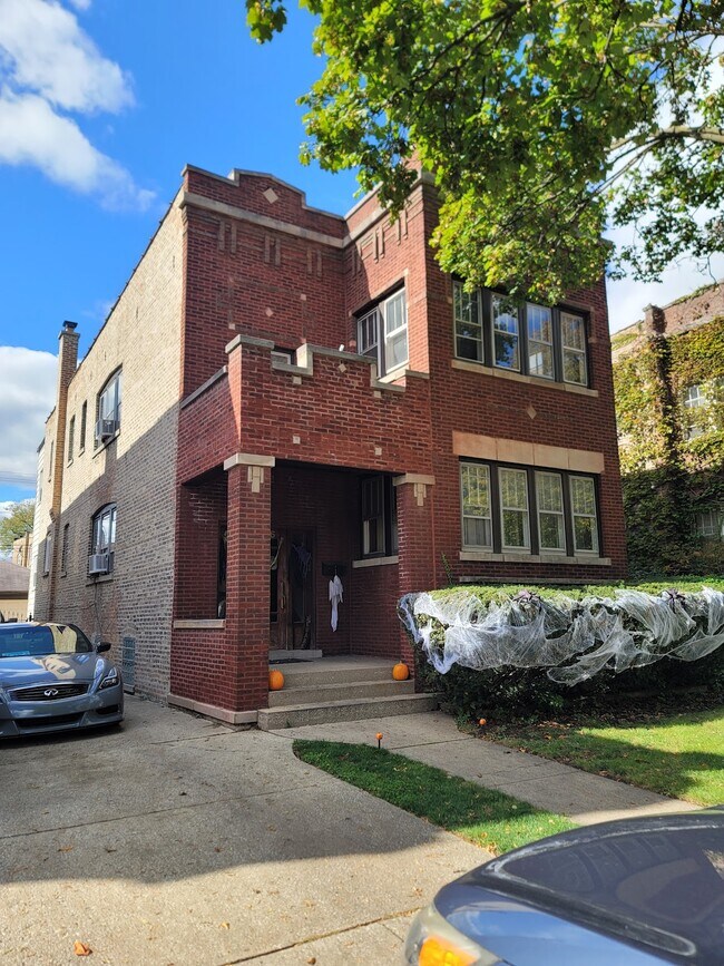 1916 Elmwood Ave Unit 2, Berwyn, IL 60402