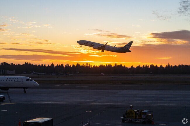 SeaTac International Airport offers global travel just minutes from Southeast Capitol Boulevard.