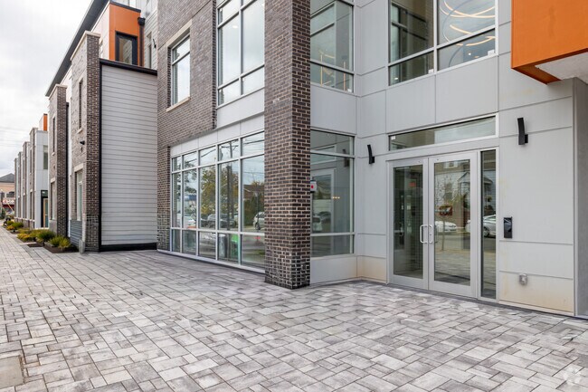 Five85West, Perth Amboy, NJ 08861 - photo 4