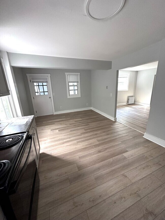 12-14-14 St Louis St unit 12 Saint Louis St, Burlington, VT 05401 - photo 2