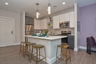 104 Washington St, Dover, NH 03820