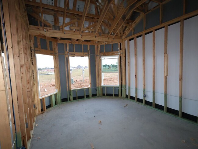 31011 Newcomb Landing Ln, Waller, TX 77484 - photo 4