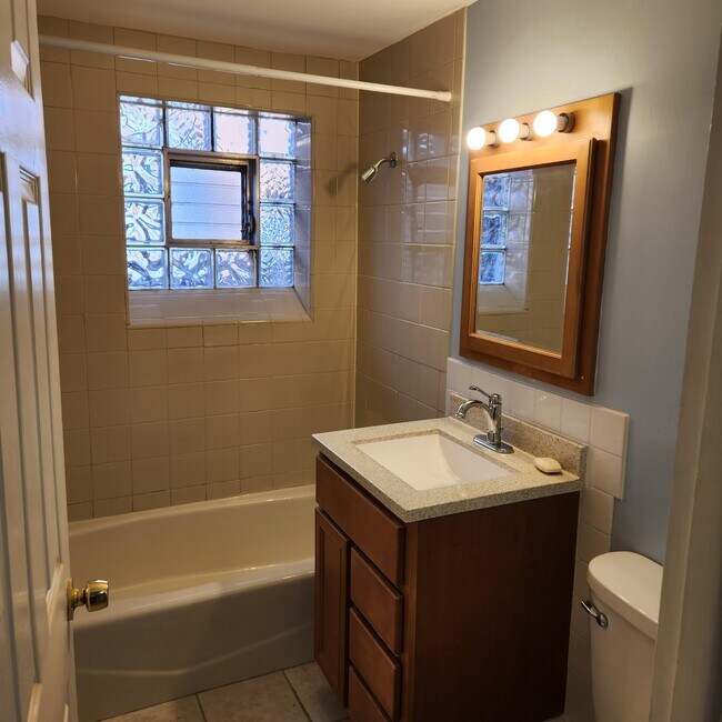 1537 Homestead Rd unit Top floor, La Grange Park, IL 60526 - photo 5