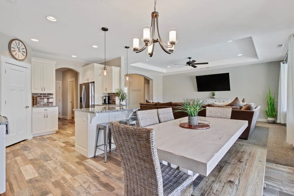 3364 W 2490 S unit ID1250633P, Hurricane, UT 84737 - photo 1