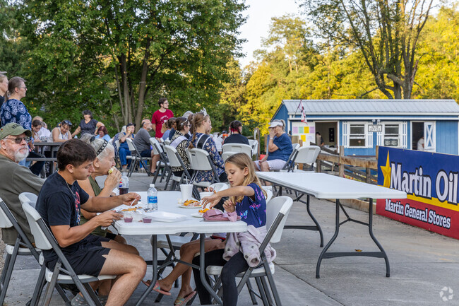 Sylvan Hills is close to rural areas with fall festivities and county fairs.