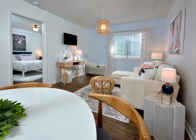 Capital Flats & Magnolia Square Apartments, Raleigh, NC 27601 - photo 5