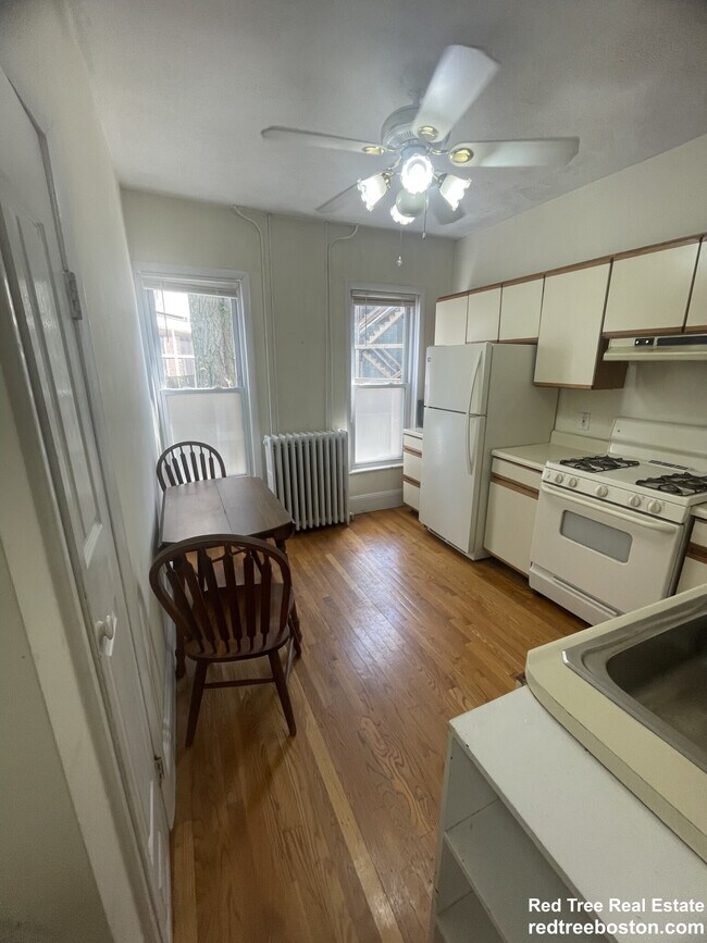 35A Harvard St unit 1, Brookline, MA 02445 - photo 5