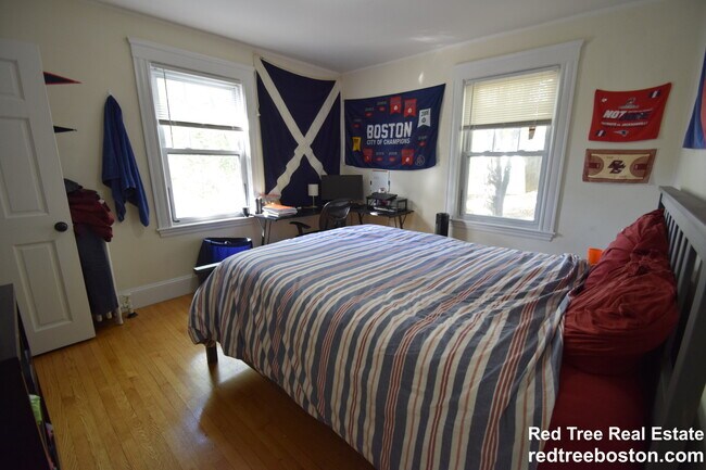43 Leamington Rd, Brighton, MA 02135 - photo 2
