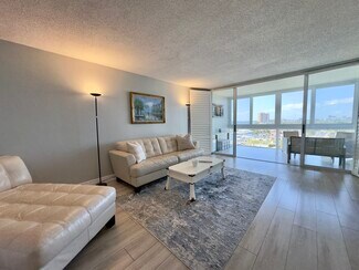 301 Lake Shore Dr Unit 810, Lake Park, FL 33403