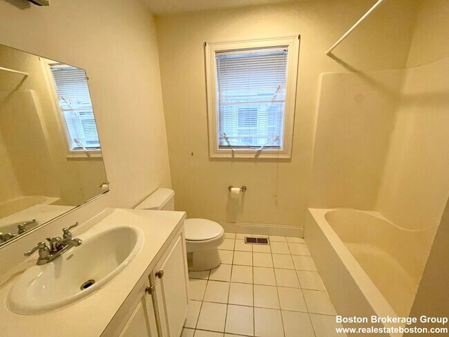 128 Hillside St unit 2, Roxbury Crossing, MA 02120 - photo 7