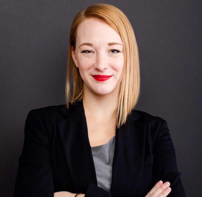 Agent Photo