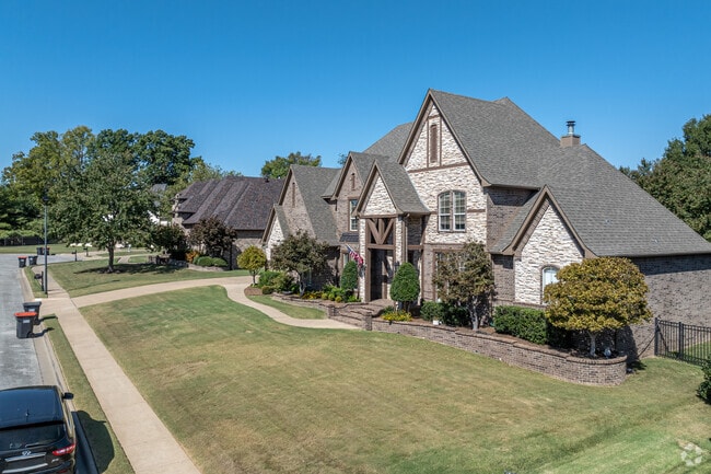 Larger homes are found in communities like Heritage Hills and Willow Bend, in Shady Grove.