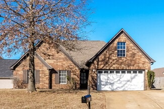 6776 Anna May Dr, Walls, MS 38680