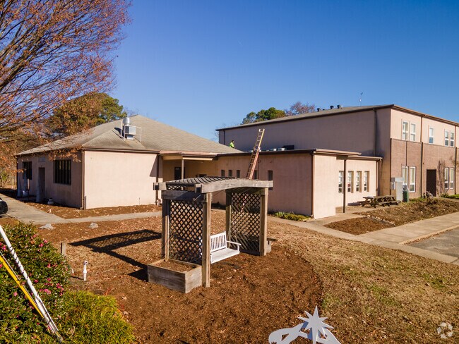 Warwick River Christian School is an education alternative in Newport News.