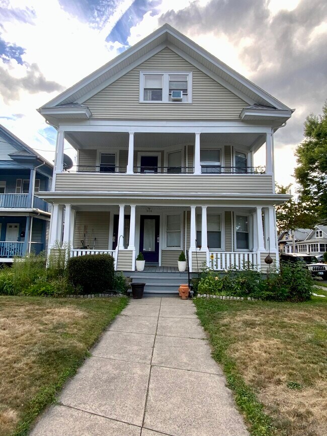 1032 Hope St, Providence, RI 02906