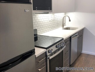 11 Peterborough St Unit 10, Boston, MA 02215