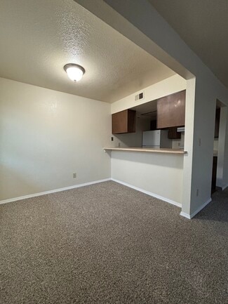 2070 Bechelli Ln Unit 22, Redding, CA 96002