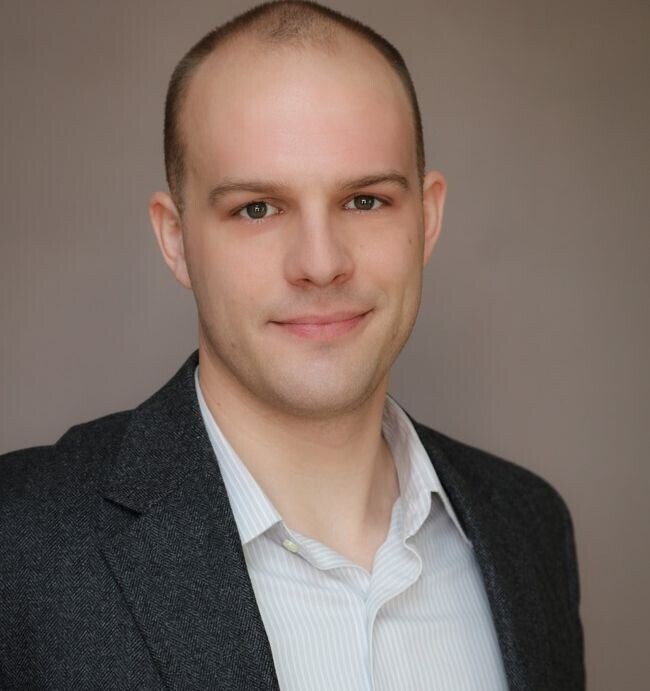 Agent Photo