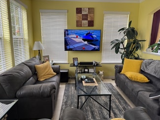 10003 Cummings St, Huntley, IL 60142