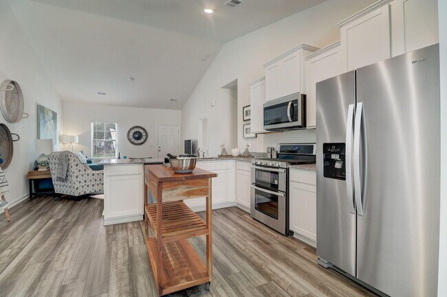 372 Acorn St, Sumter, SC 29154 - photo 7