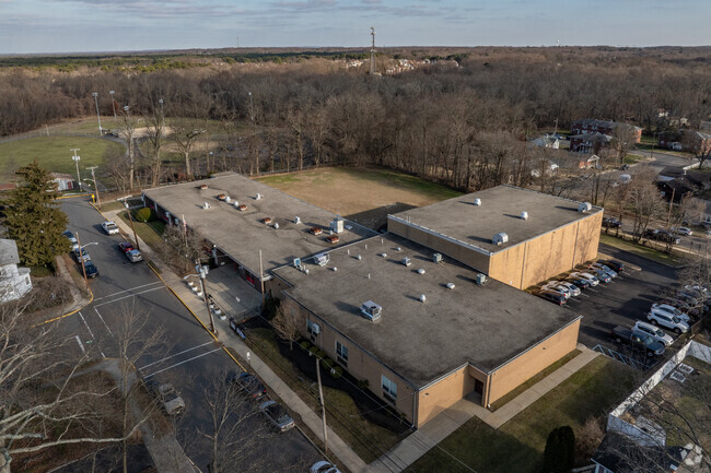 Grace M. Breckwedel Middle School receives a C+ from NICHE.