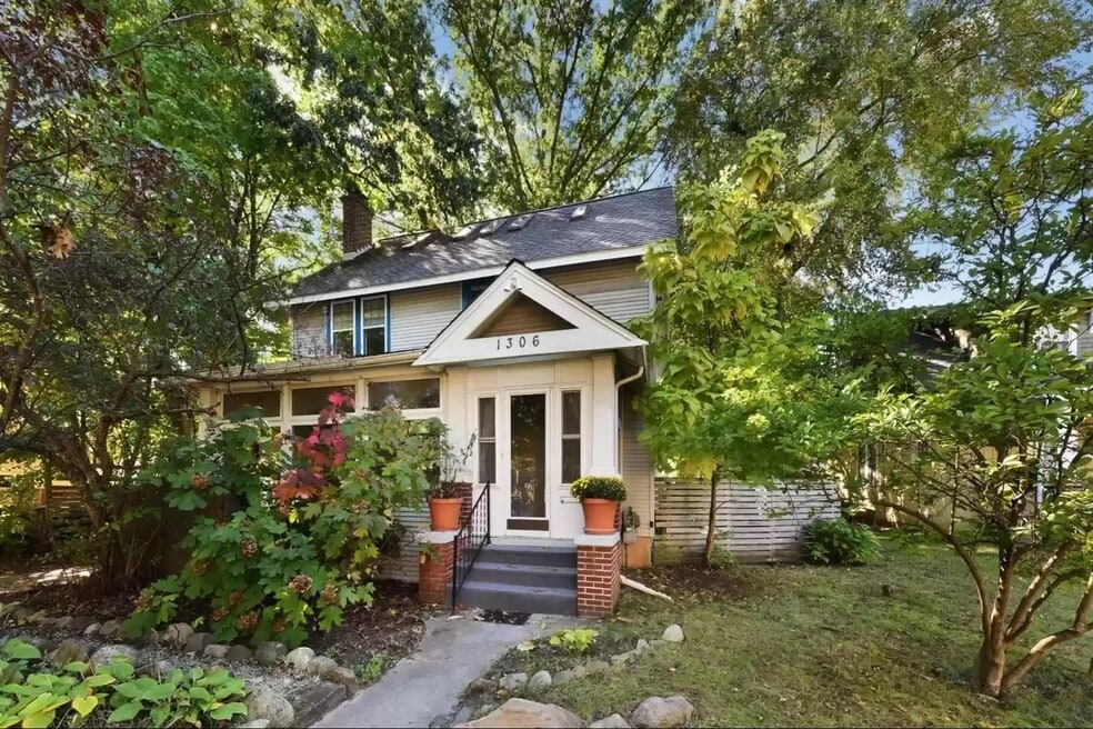 1306 Packard St, Ann Arbor, MI 48104 - photo 1
