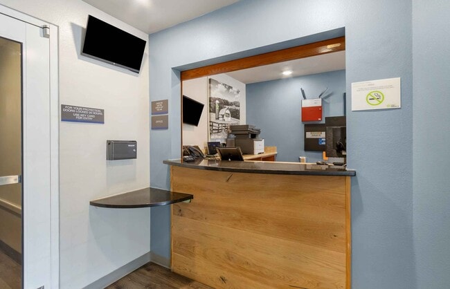 4835 Rivers Ave, North Charleston, SC 29406 - photo 3