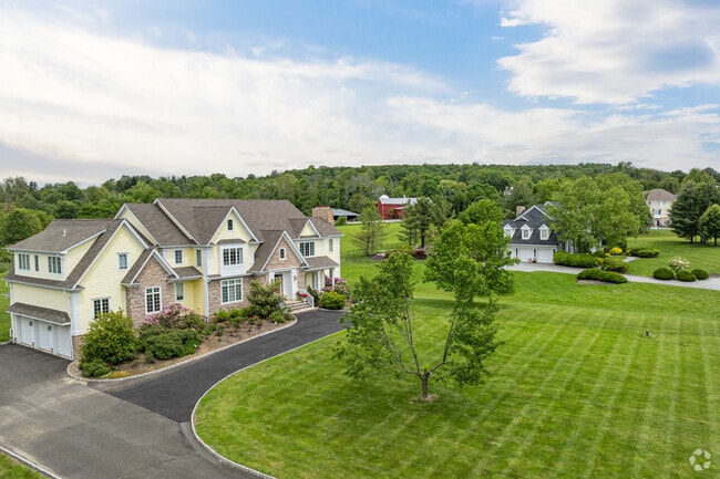 Tewksbury features many spacious 4,000-square-foot homes ranging from contemporary to traditional, some newly built and others dating to the early 2000s.