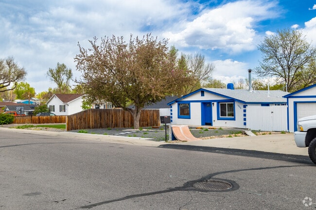 A handful of Spanish Colonial Revival homes can be found in Edgewood.
