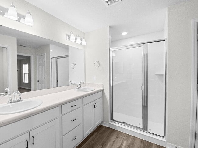 35558 Coventry Fields Loop, Zephyrhills, FL 33541 - photo 7