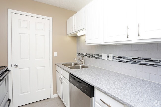 Orpheum Tower, Omaha, NE 68102 - photo 3