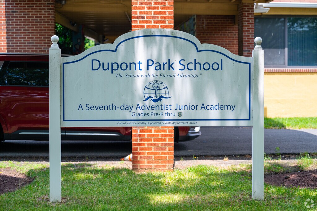 The sign for Dupont Park School in Washington DC.