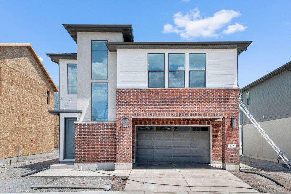 574 N Cornstalk Ln, Lindon, UT 84042 - photo 1