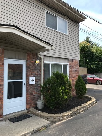 266 W 14 Mile Rd Unit 2, Clawson, MI 48017