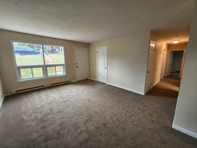 1104 River Ct unit A River Court, Charlottesville, VA 22901 - photo 3