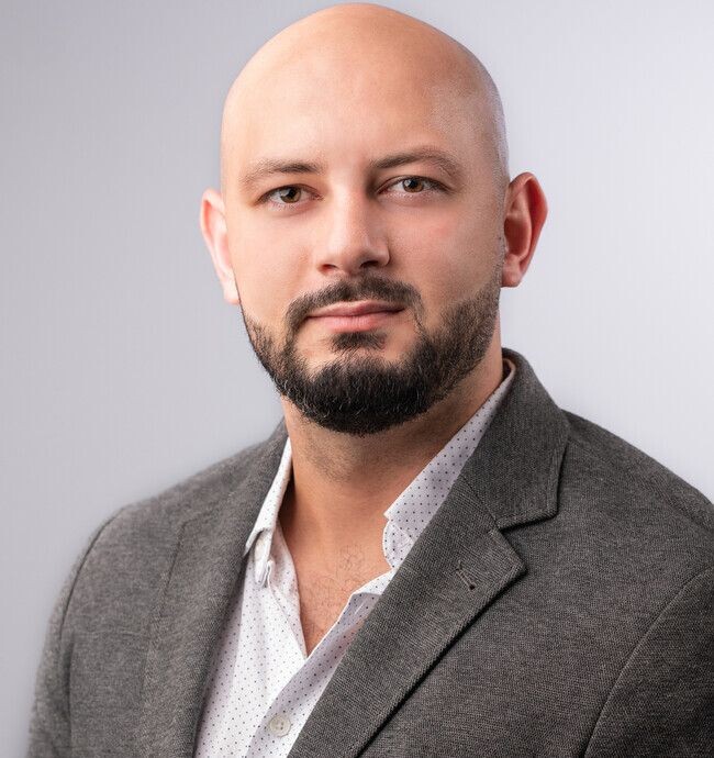 Agent Photo