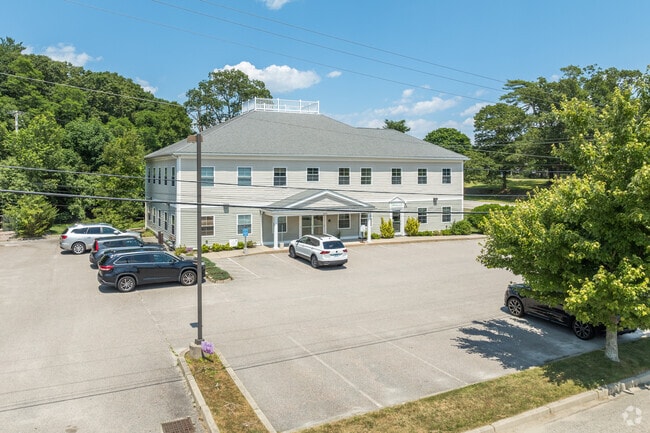 Left side of Montessori Of Greenwich Bay.