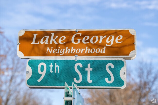 The Lake George neighborhood is a pleasant suburban area near downtown and the university.